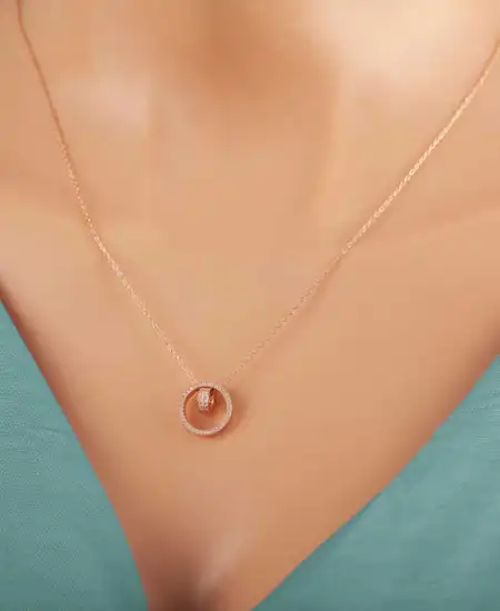 Gümüş Rose İç İçe Geçmiş Halka Kadın Kolye