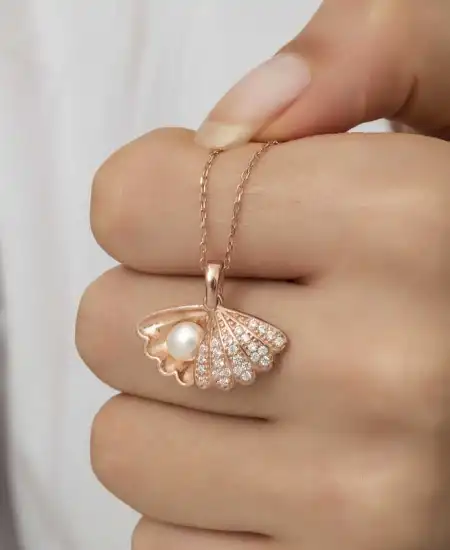 Gümüş Rose İncili İstiridye Bayan Kolye