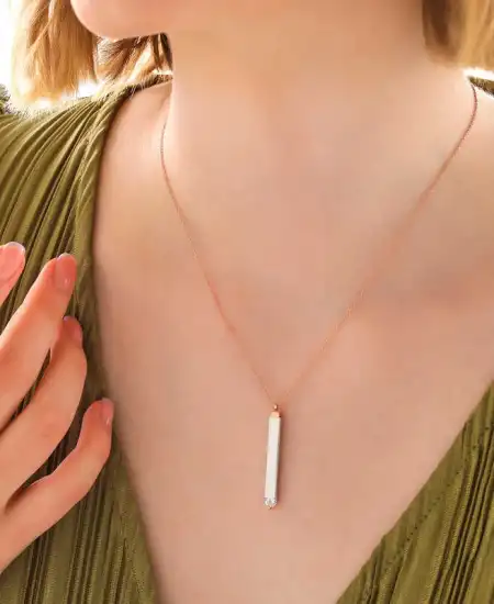 Gümüş Rose İsim Yazılabilen Açılır Çubuk Kadın Kolye