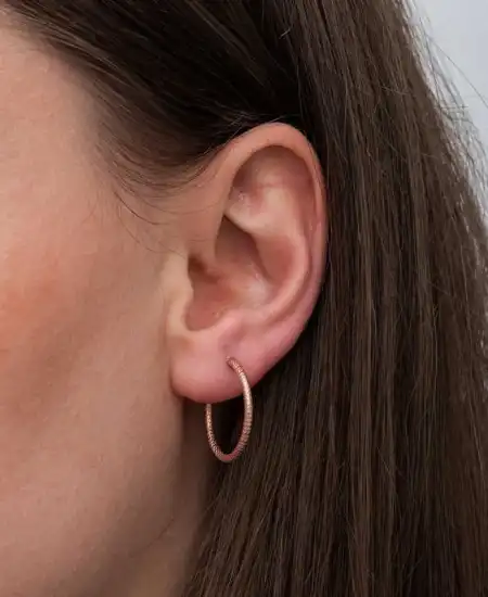 Gümüş Rose Kalemli Halka Kadın Küpe