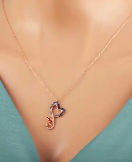 Gümüş Rose Kalpli Kelebek Kadın Kolye