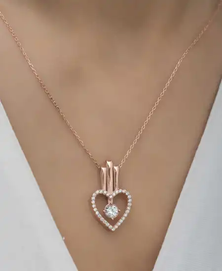 Gümüş Rose Kalpli Tek Taş Kadın Kolye