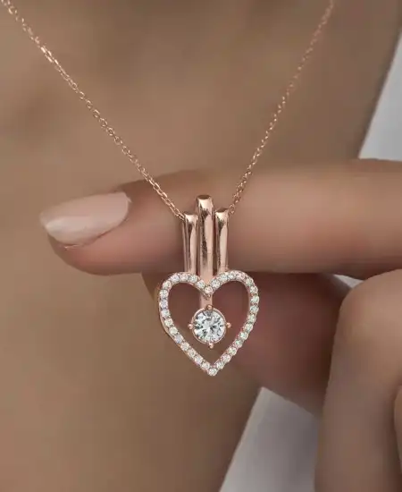 Gümüş Rose Kalpli Tek Taş Kadın Kolye