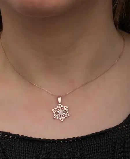 Gümüş Rose Kar Tanesi Kadın Kolye