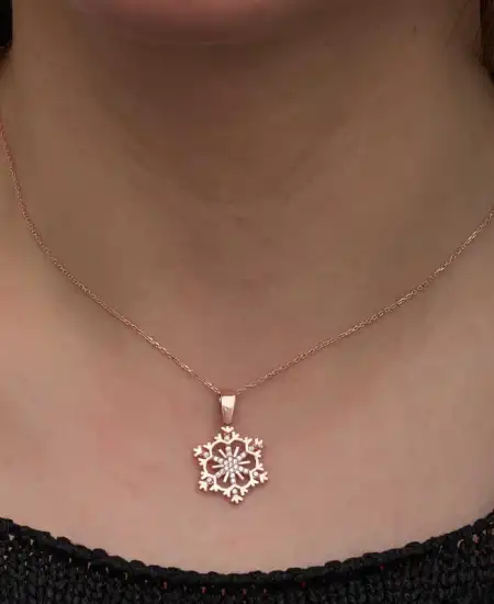 Gümüş Rose Kar Tanesi Kadın Kolye