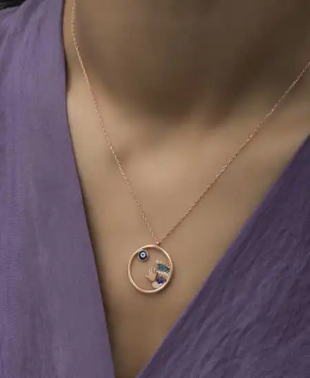 Gümüş Rose Nazarlı El Ve Ayak İzi Bayan Kolye