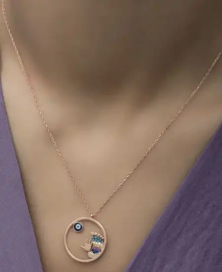 Gümüş Rose Nazarlı El Ve Ayak İzi Bayan Kolye