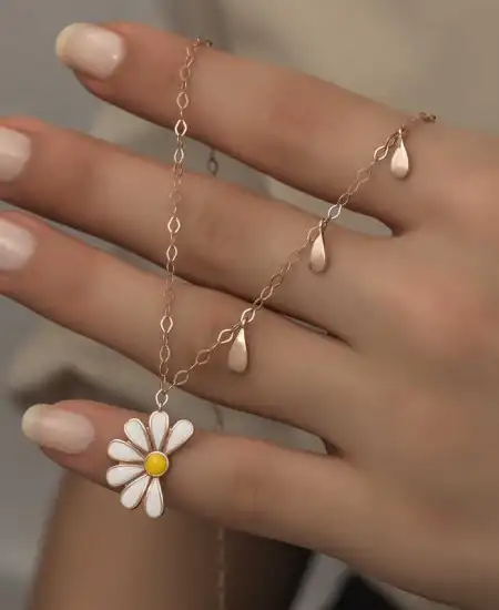 Gümüş Rose Papatya Seviyor Sevmiyor Bayan Kolye