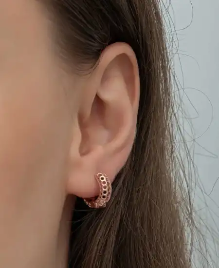 Gümüş Rose Petek Desenli Halka Kadın Küpe