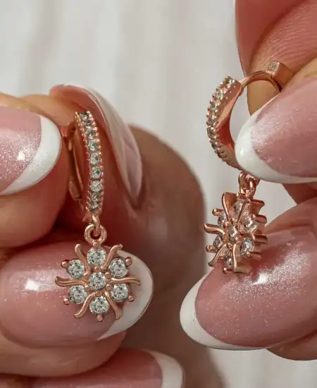 Gümüş Rose Sallantılı Güneş Kadın Küpe