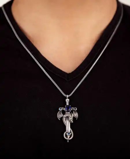 Gümüş Safir Taşlı Ejderha Erkek Kılıç Kolye