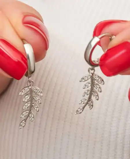 Gümüş Sallantılı Başak Kadın Küpe