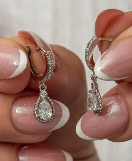 Gümüş Sallantılı Damla Kadın Küpe