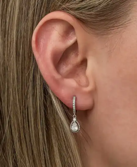 Gümüş Sallantılı Damla Kadın Küpe