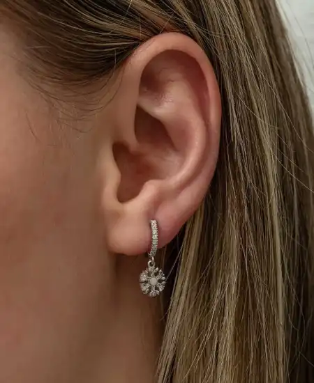 Gümüş Sallantılı Kar Tanesi Kadın Küpe