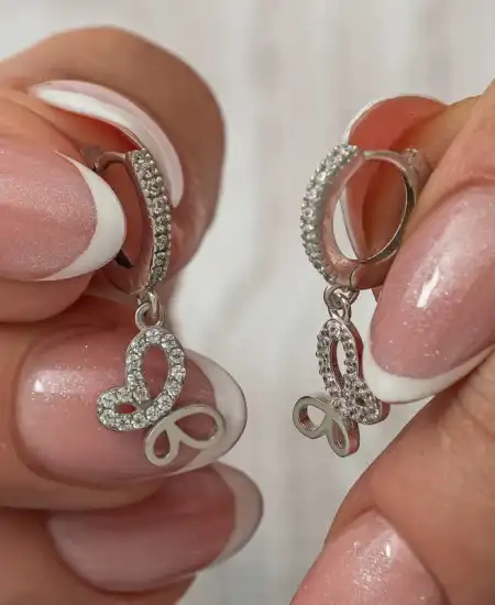 Gümüş Sallantılı Kelebek Kadın Küpe