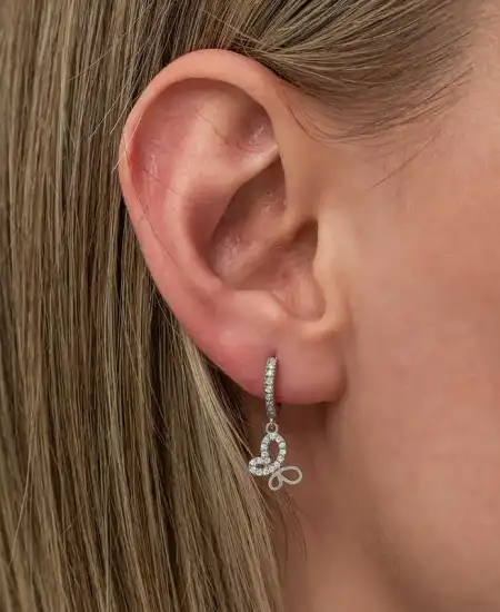 Gümüş Sallantılı Kelebek Kadın Küpe