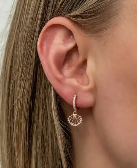 Gümüş Sallantılı Rose Göz Kadın Küpe