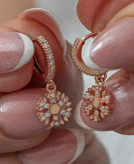 Gümüş Sallantılı Rose Kar Tanesi Kadın Küpe