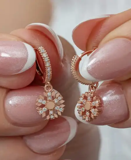 Gümüş Sallantılı Rose Kar Tanesi Kadın Küpe