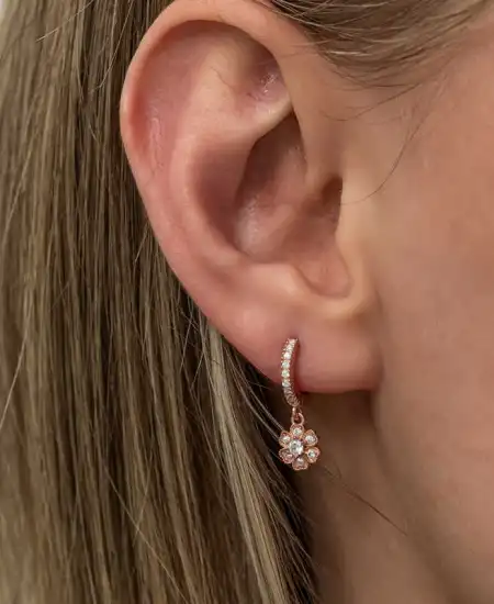 Gümüş Sallantılı Rose Minimal Çiçek Kadın Küpe