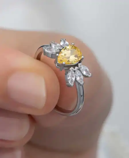 Gümüş Sarı Damla Zirkon Taşlı Kadın Yüzük