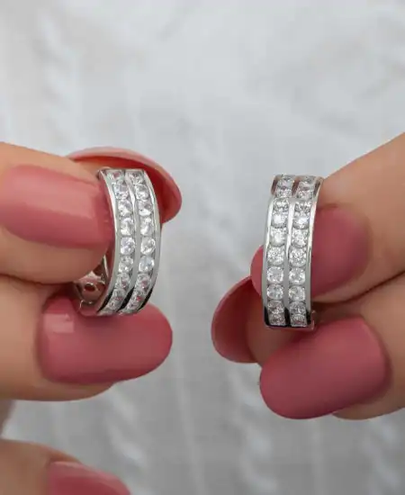 Gümüş Sıra Taşlı Halka Kadın Küpe