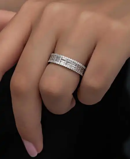 Gümüş Sıralı Baget Taşlı Kadın Yüzük