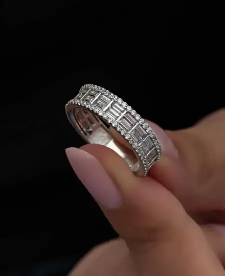 Gümüş Sıralı Baget Taşlı Kadın Yüzük