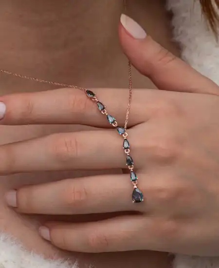 Gümüş Sıralı Mistik Topaz Taşlı Damla Kadın Kolye