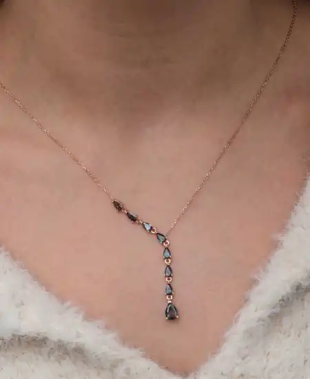 Gümüş Sıralı Mistik Topaz Taşlı Damla Kadın Kolye