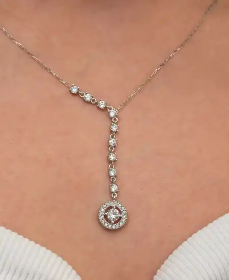 Gümüş Sıralı Zirkon Taşlı Çember Kadın Kolye