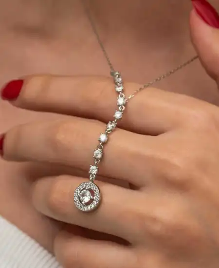 Gümüş Sıralı Zirkon Taşlı Çember Kadın Kolye