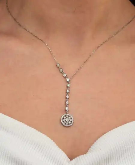 Gümüş Sıralı Zirkon Taşlı Çiçek Kadın Kolye