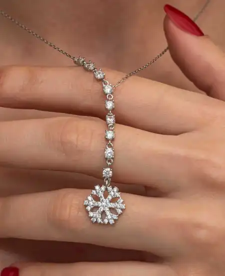 Gümüş Sıralı Zirkon Taşlı Kar Tanesi Kadın Kolye