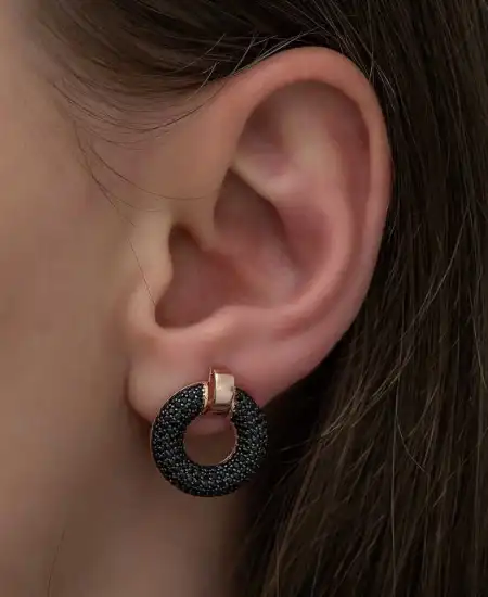 Gümüş Siyah Çok Taşlı Daire Bayan Küpe