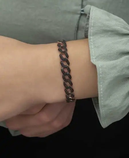 Gümüş Siyah Taşlı Gurmet Bayan Bileklik