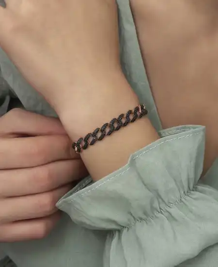 Gümüş Siyah Taşlı Gurmet Bayan Bileklik