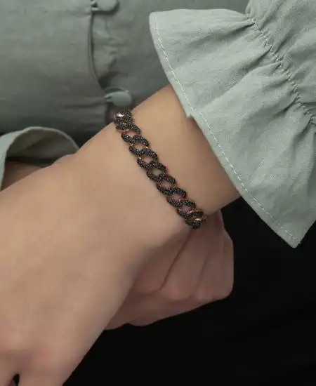 Gümüş Siyah Taşlı Gurmet Bayan Bileklik