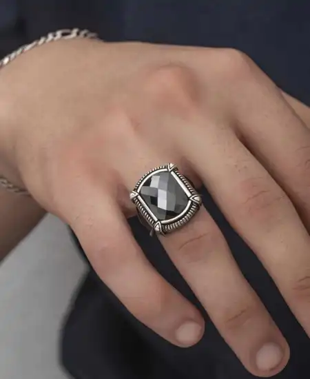 Gümüş Siyah Zirkon Taşlı Erkek Yüzük