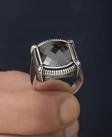 Gümüş Siyah Zirkon Taşlı Erkek Yüzük