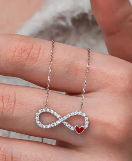 Gümüş Sonsuzluk Kırmızı Kalpli Kadın Kolye