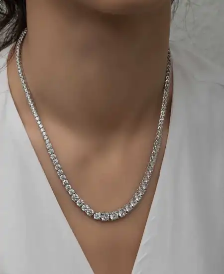 Gümüş Süzme Beyaz Taşlı Su Yolu Kadın Kolye