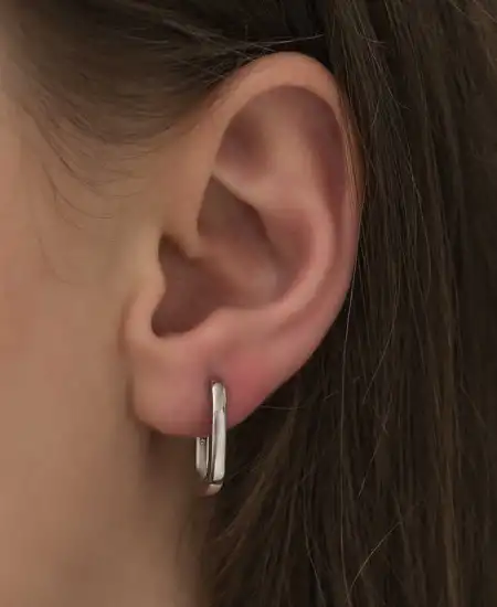 Gümüş Taşsız J Bayan Küpe