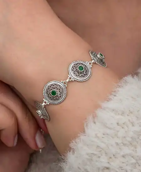 Gümüş Telkari Zümrüt Taşlı Kadın Bileklik