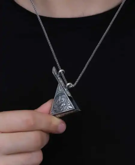 Gümüş Üçgen İçi Açılabilen Osmanlı Arma Muskalık Kolye
