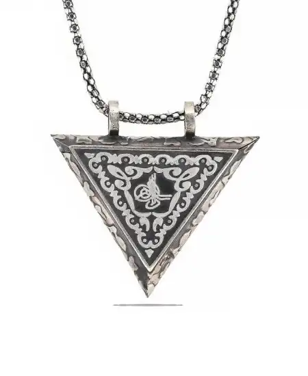 Gümüş Üçgen İçi Açılabilen Tuğra Muskalık Kolye