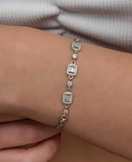 Gümüş Üçlü Baget Taşlı Kadın Bileklik