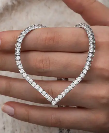 Gümüş V Model Su Yolu Kadın Kolye