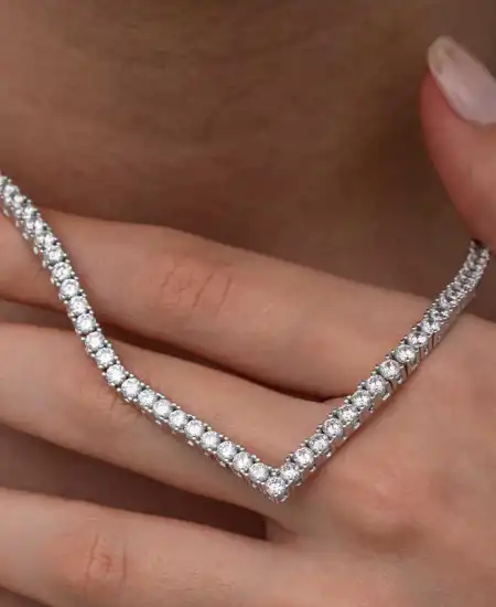 Gümüş V Model Su Yolu Kadın Kolye